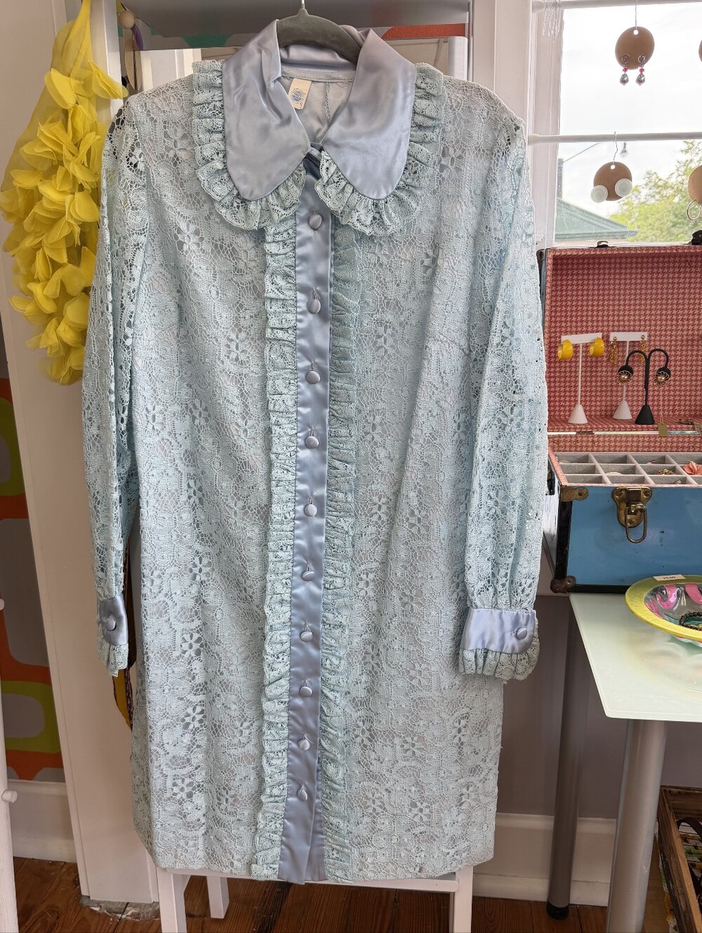 Vintage 1960s Dressing Gown